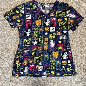 Small scrub top